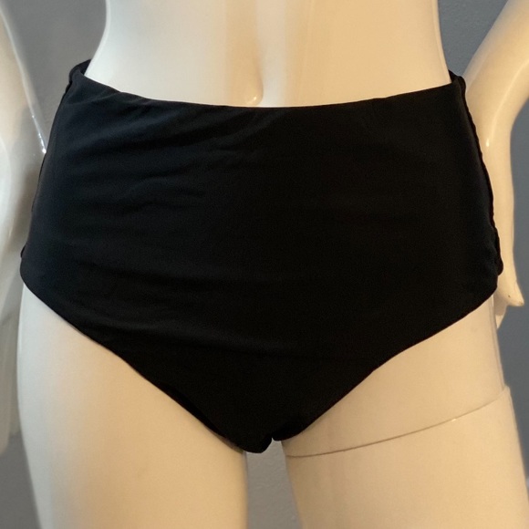 Black tankini set - Picture 8 of 11